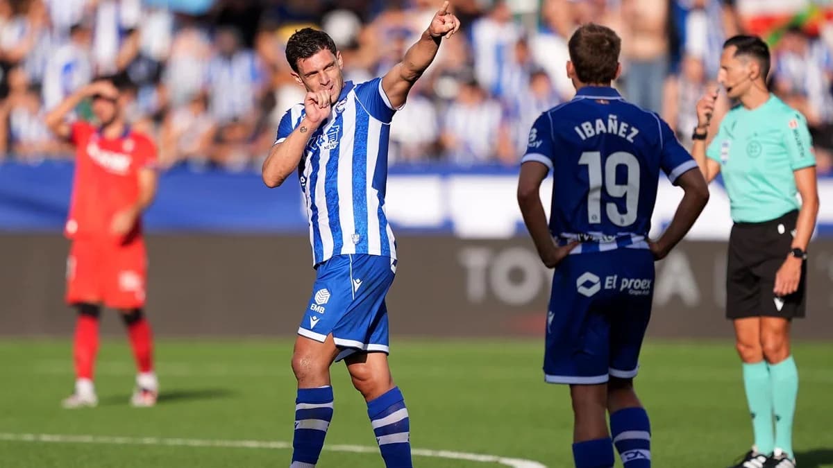 Mariano Díaz vuelve a anotar en victoria del Alavés, que marcha segundo en la Liga Española