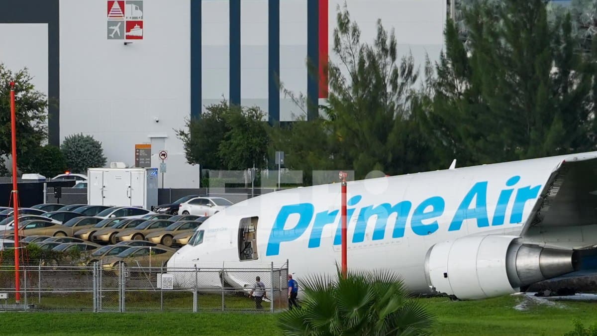 Al menos 5 muertos en el desastre aéreo de Amazon en el aeropuerto de Miami