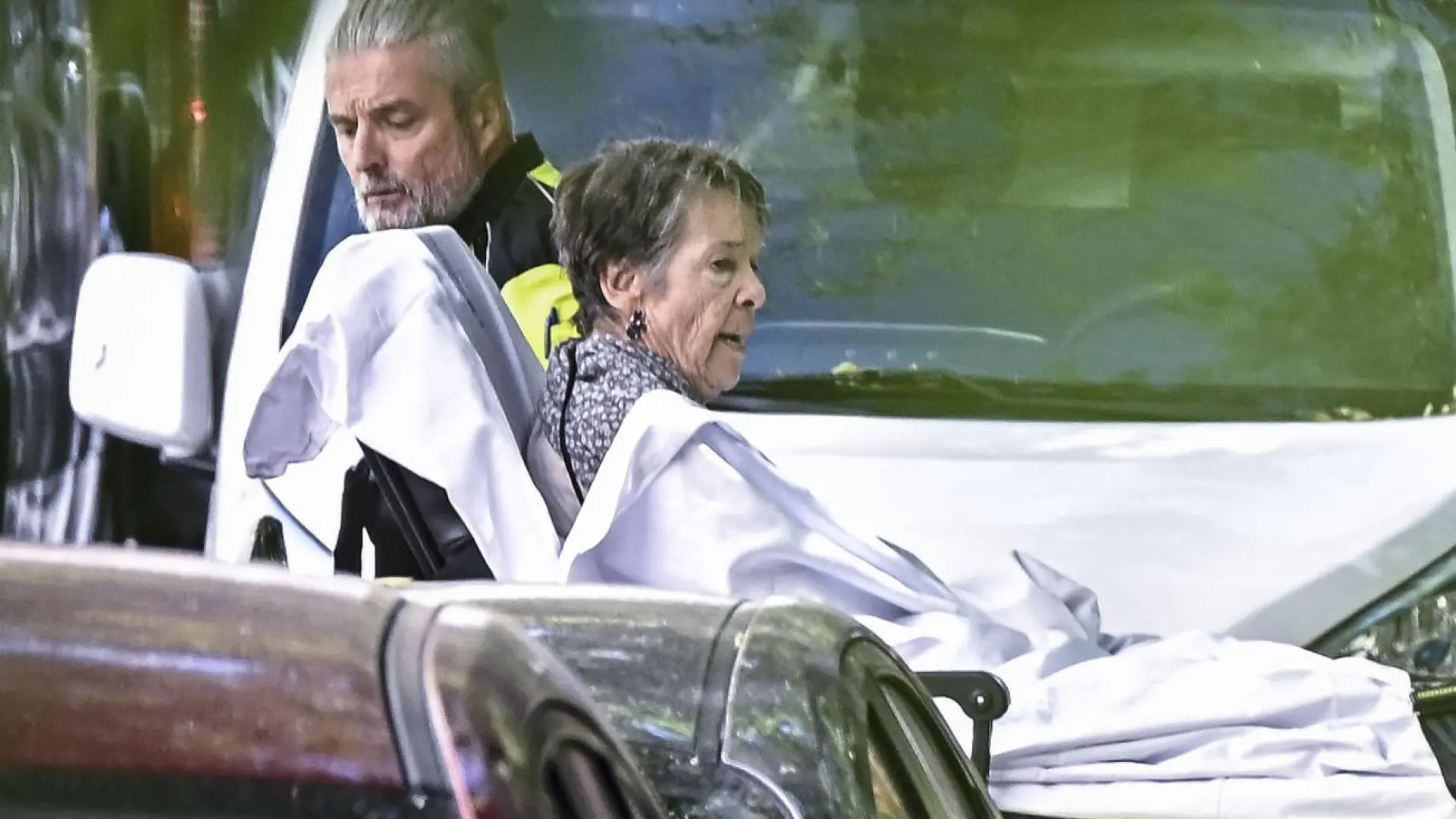 Maricarmen seguirá unos días más ingresada en el hospital: "Se va a quedar en observación por los nervios del desahucio"