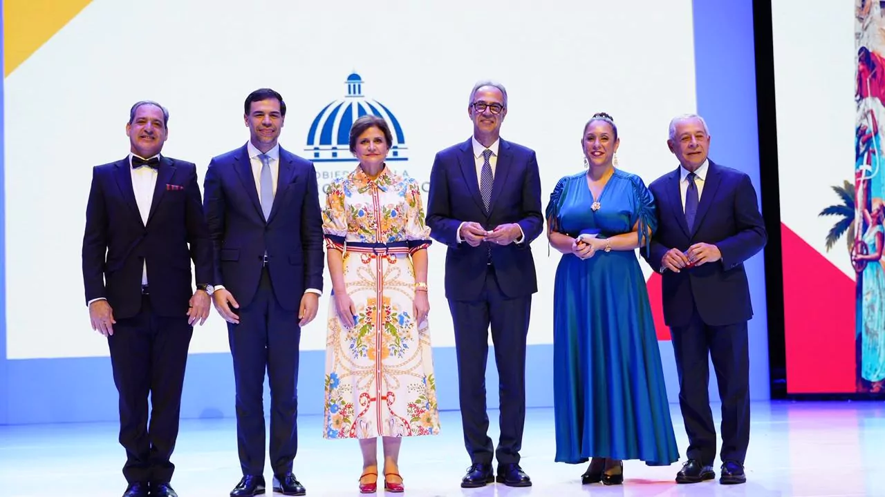 Panamá inaugura su pabellón como país invitado de la Feria del Libro
