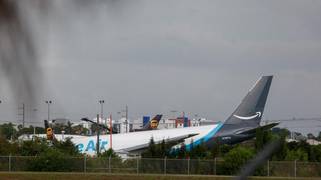 Un avión de Amazon se accidenta en el aeropuerto de Miami