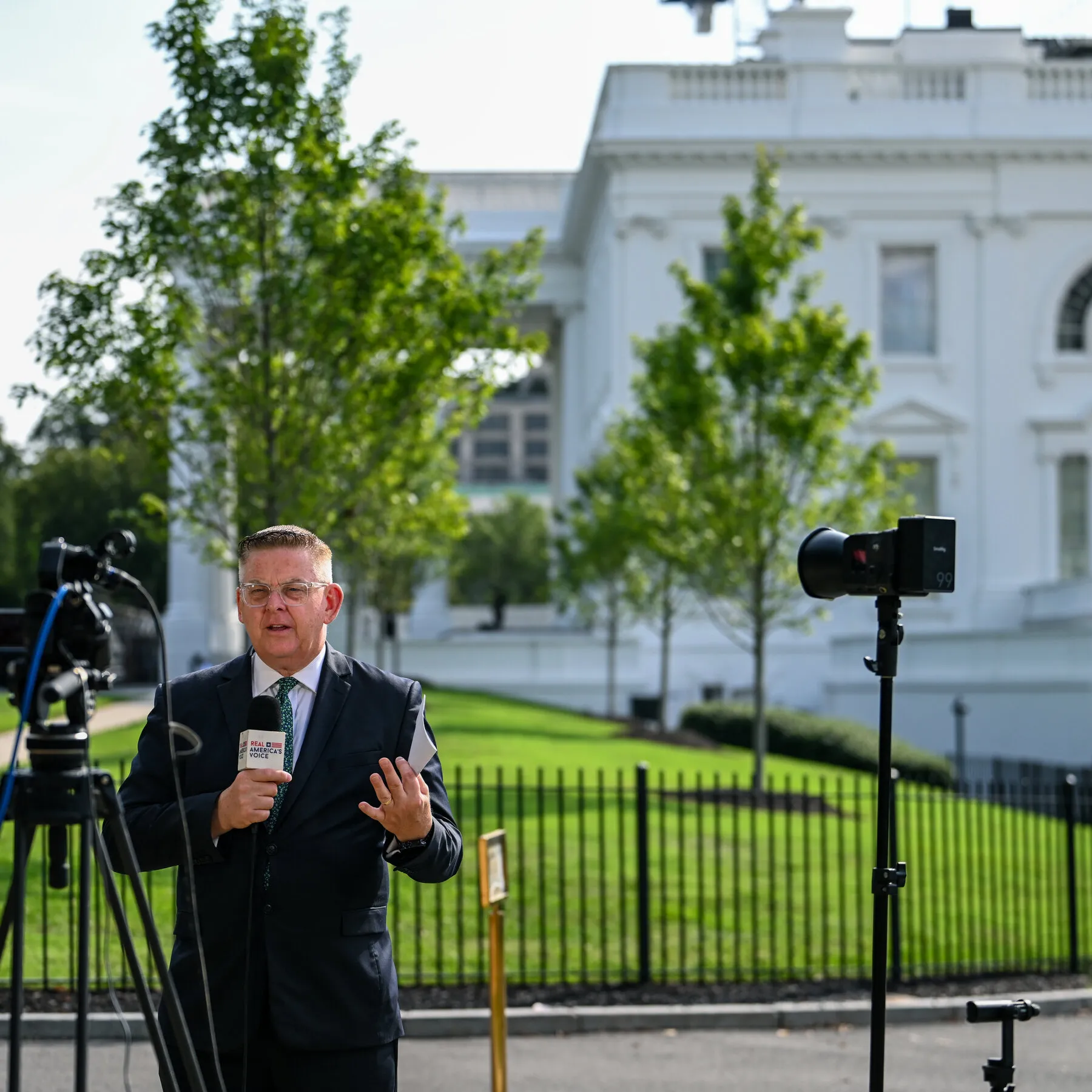 Conservative Outlets Offer Trump Feed While White House TV Pool Is Suspended